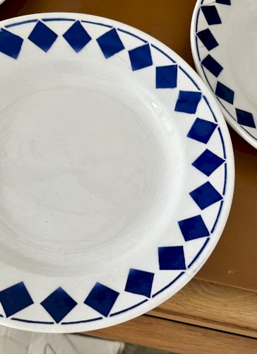 Authenticité - 4 assiettes plates/semi-creuses Losanges bleues - Lamandinoise - Saint Amand 