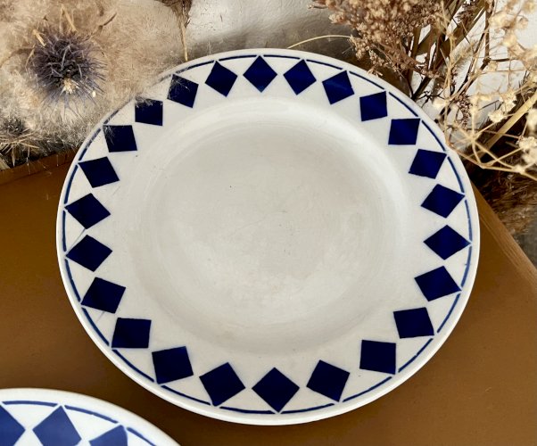 Authenticité - 4 assiettes plates/semi-creuses Losanges bleues - Lamandinoise - Saint Amand 