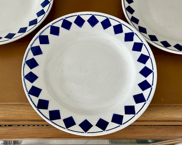 Authenticité - 4 assiettes plates/semi-creuses Losanges bleues - Lamandinoise - Saint Amand 