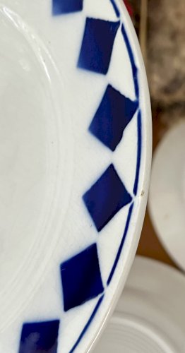 Authenticité - 4 assiettes plates/semi-creuses Losanges bleues - Lamandinoise - Saint Amand 