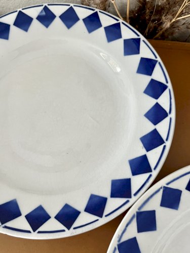 Authenticité - 4 assiettes plates/semi-creuses Losanges bleues - Lamandinoise - Saint Amand 