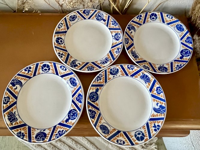 Authenticité - Lot n° 1 - 4 assiettes à dessert Canada - Moulin des Loups - Hamage - Orchies 