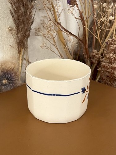 Authenticité - Tasse à café/thé  Fleurs bleues/orange - 9,5 cm - Badonviller 