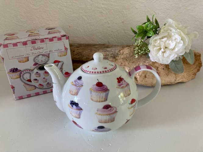 AV7⚜️Théière en Porcelaine Avec Filtre Métallique Cupcakes Neuve Capacité 1000Ml