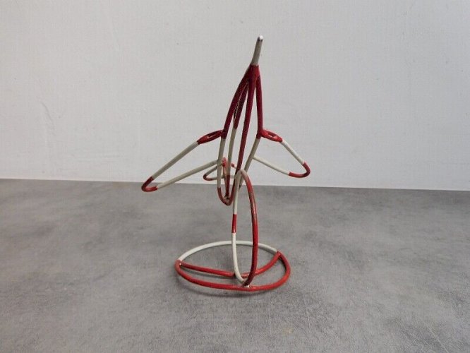 AVION EN METAL PEINT ROUGE ET BLANC N° 2