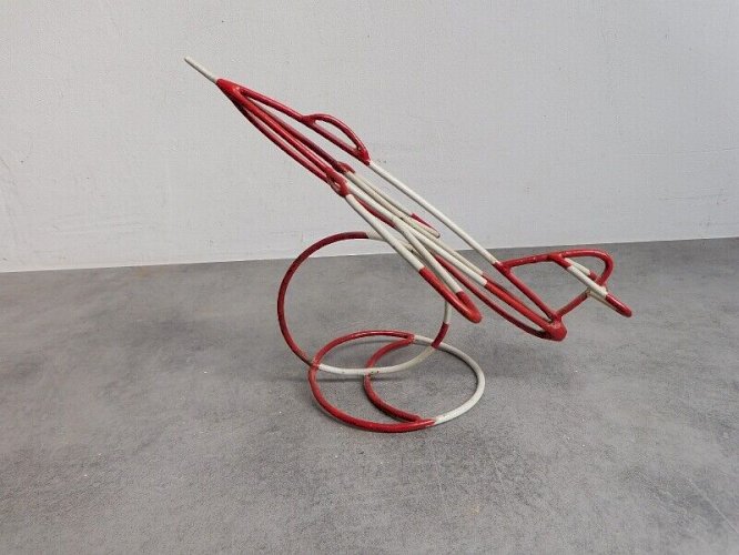AVION EN METAL PEINT ROUGE ET BLANC N° 2