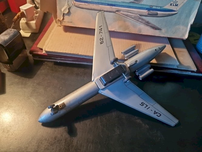 Avion en tôle Intercontinental CA-ILS  62-741