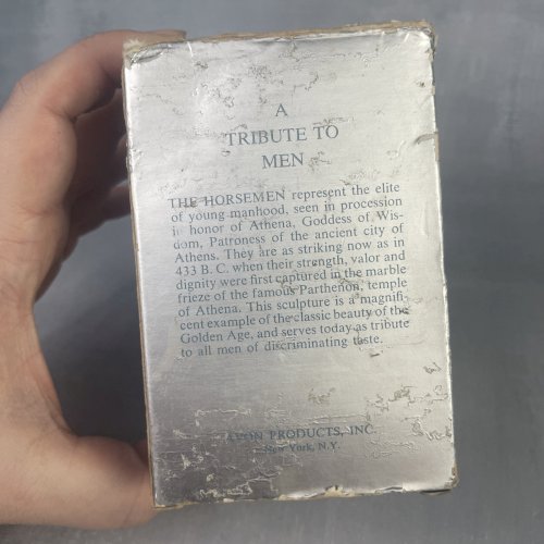 AVON flacon bouteille de collection Horsemen A tribute to men 6 fl oz plein