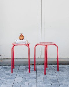Axel, the pair of metal stools No. 465