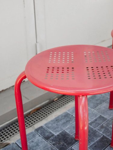 Axel, la paire de tabourets en métal N°465