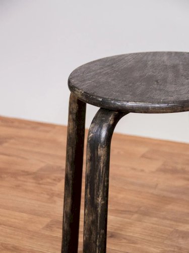 Axel, le tabouret Alvar Aalto N°70