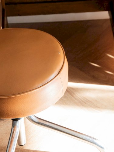 Axel, le tabouret d'atelier en métal N°526