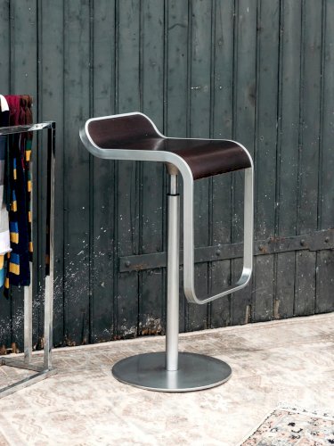 Axel, le tabouret en aluminium brossé N°506