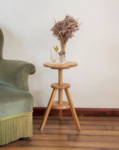 Axel, le tabouret en bois N°484