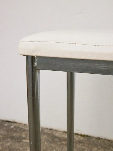 Axel, le tabouret en cuir N°547