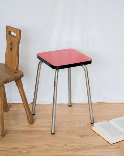 Axel, le tabouret en formica N°567