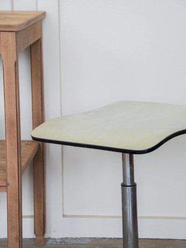 Axel, le tabouret en formica N°64