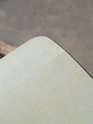 Axel, le tabouret en formica N°64