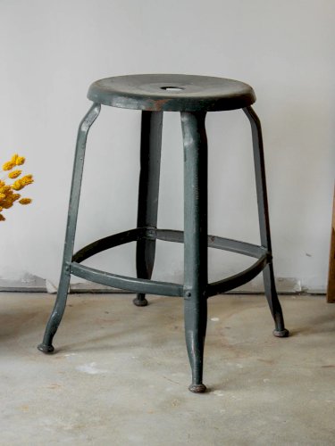 Axel, le tabouret en métal N°422