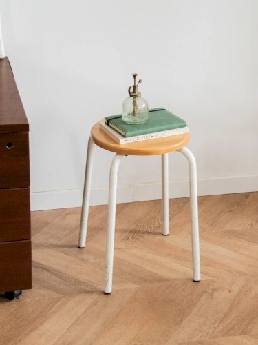 Axel, le tabouret en métal N°529