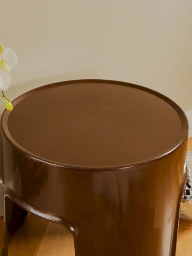 Axel, le tabouret en plastique N°532