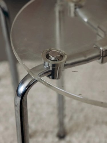 Axel, le tabouret en plexiglass N°463