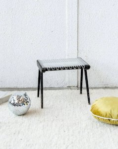 Axel, le tabouret en scoubidou N°359