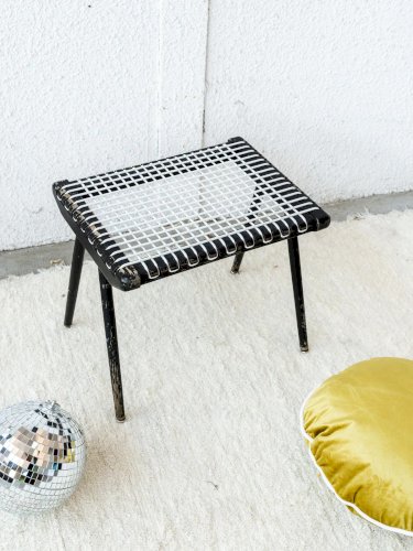 Axel, le tabouret en scoubidou N°359