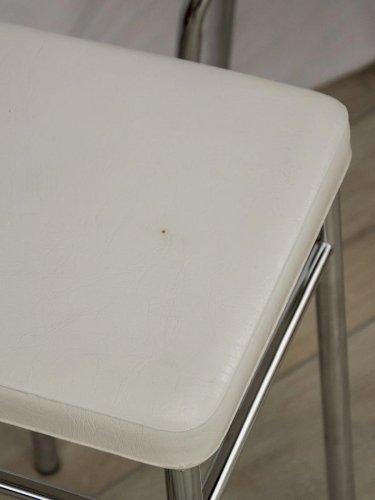 Axel, le tabouret en skaï et chrome N°585