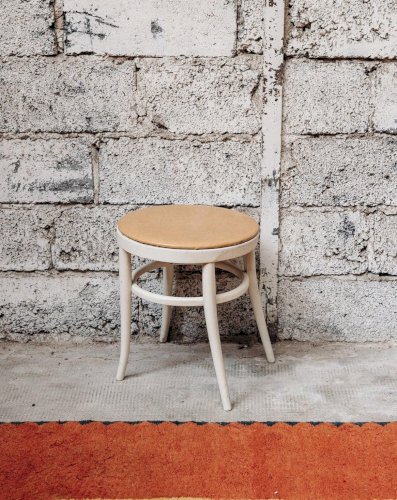 Axel, le tabouret en skaï N°496