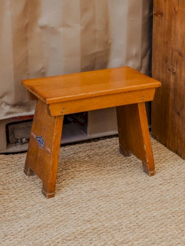 Axel, le tabouret GES en bois N°572