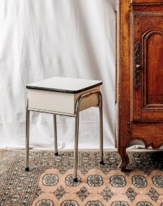 Axel, the gray formica stool No. 519