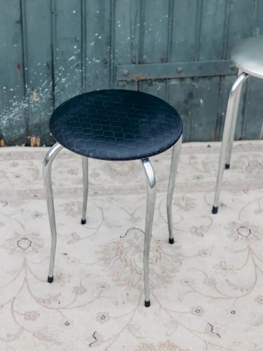 Axel, le tabouret noir en métal N°562