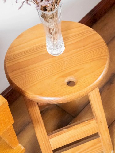 Axel, le tabouret pliable en bois N°544