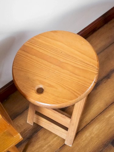 Axel, le tabouret pliable en bois N°544