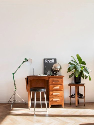 Axel, le tabouret rond en bakélite N°525