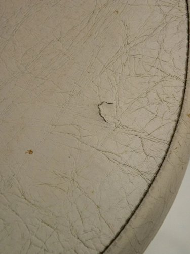 Axel, le tabouret tulipe en cuir N°583