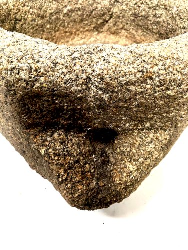 Bac a eau de fontaine en pierre taillée XVIII siècle