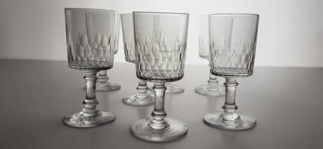 Baccarat - 7 verres à vin modèle Champigny Richelieu