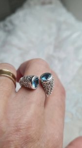 Adjustable silver ring with rhinestones