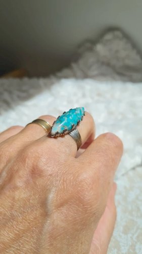Bague ajustable vintage et pierre en pate de verre
