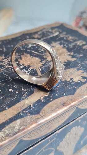 Bague ancienne en or 333 ( 8 carats ) et saphir- grande taille