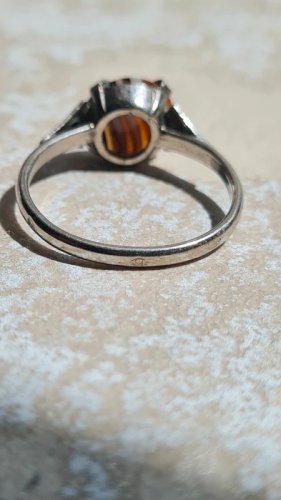 Bague Art Deco en argent avec marcassites et agate