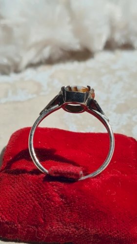 Bague Art Deco en argent avec marcassites et agate