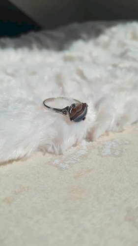 Bague Art Deco en  argent avec marcassites et agate