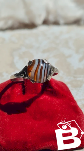 Bague Art Deco en argent avec marcassites et agate