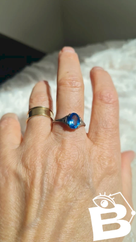 Bague Art Deco en  argent avec marcassites et zirconium bleu