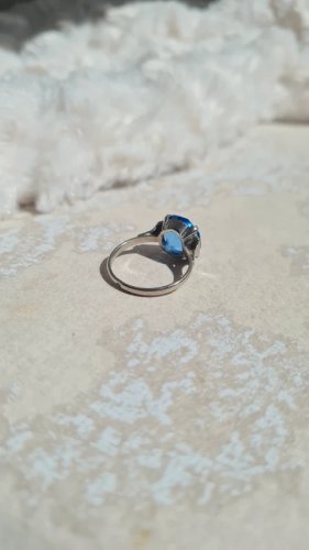 Bague  Art Déco en  argent et zirconium bleu