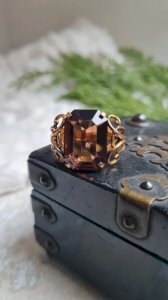 Art Deco ring in gold plated and glass stone