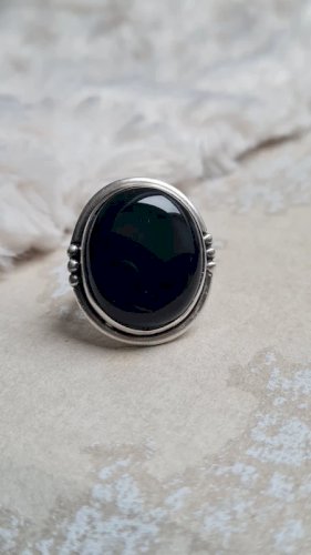 Bague cabochon en argent et onyx